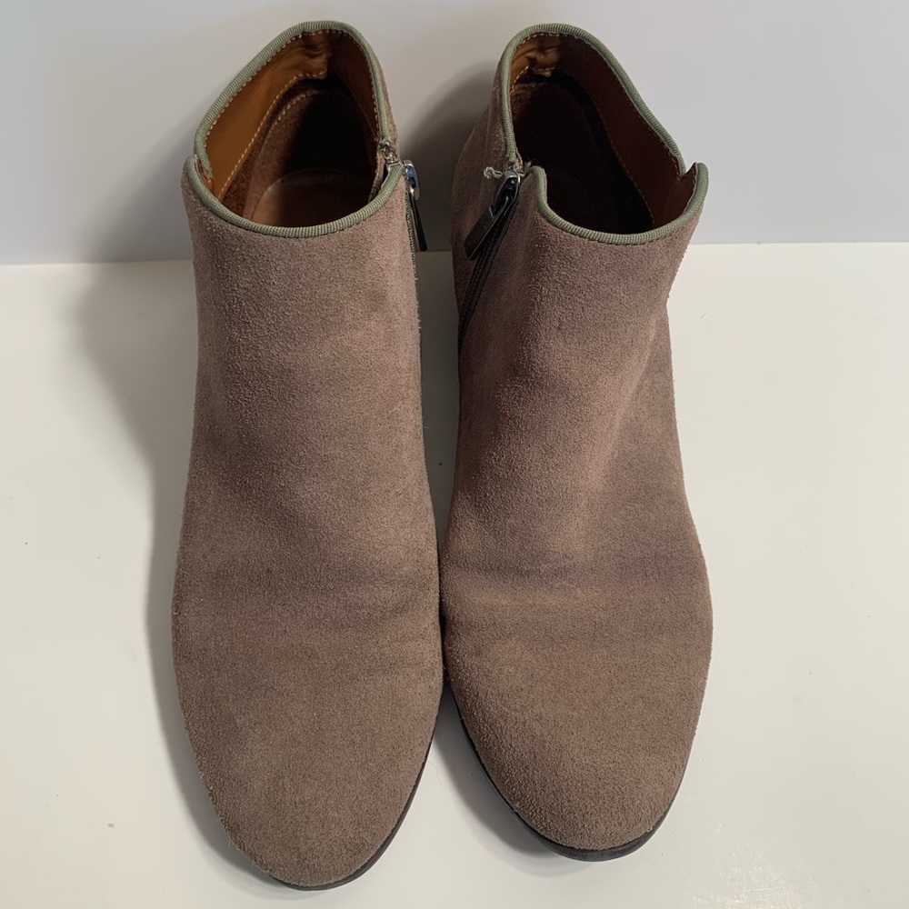 Crown Vintage Womens Tabitha Suede Ankle Bootie